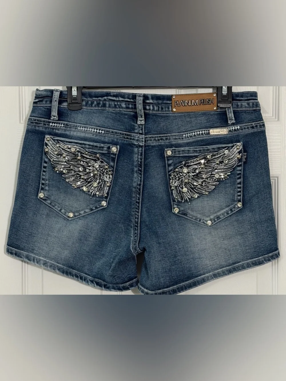 Platinum Plush Denim Jean Shorts XL Studded Wing Bling Y2K Wing Pocket Stretch - Picture 4 of 8